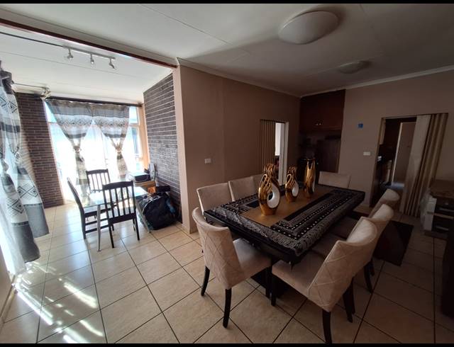 4 BEDROOM HOUSE FOR SALE IN VANDERBIJLPARK SW 5